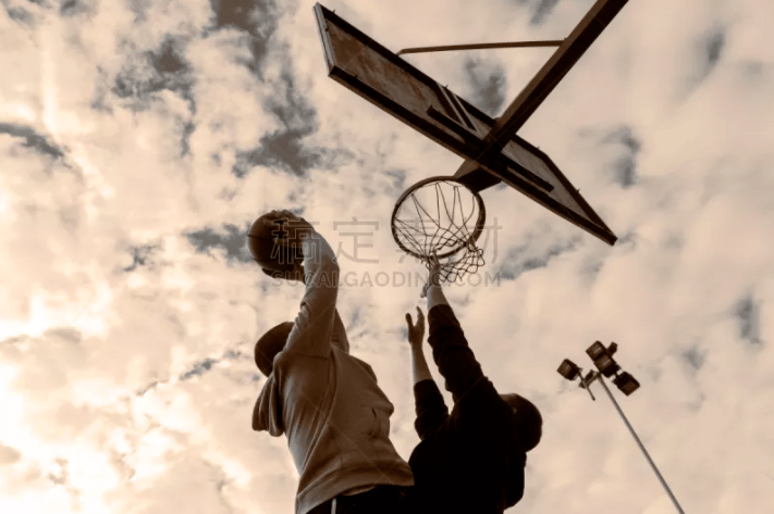 纽约大都会队由于球员伤病，在 8 月份签下多名日本职棒自由球员