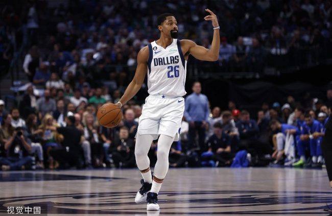 她在乒乓球 她在乒乓球